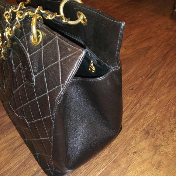 *SOLD LOCAL*Chanel GST Black Caviar Leather Gold - Picture 6 of 8